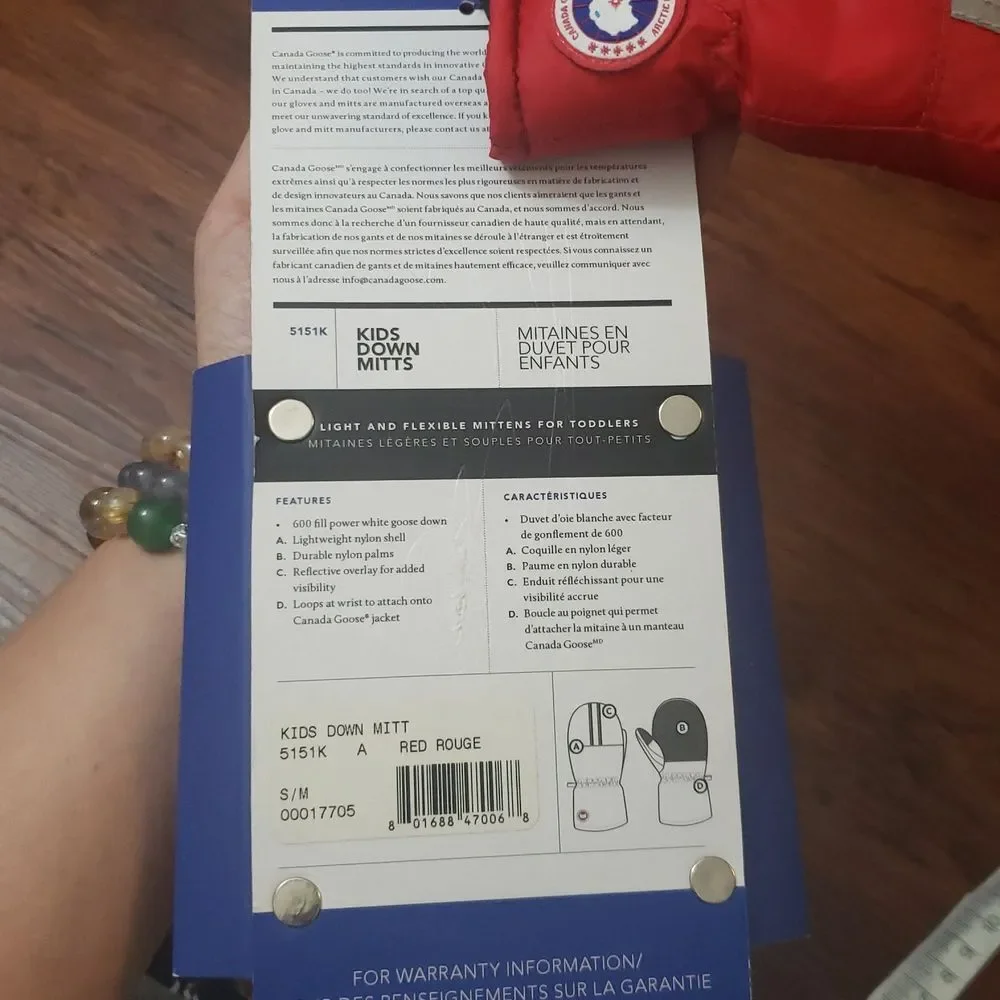 Canada Goose Red Kids Winter Down Ski Mittens Size Small NEW